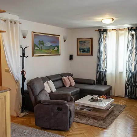 H&m 275 Apartament