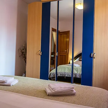 Apartament H&m 275 *